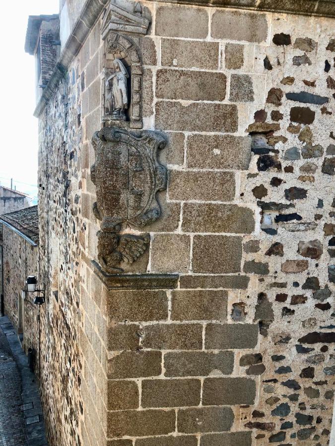 Apartamentos El Patio Plaza Santa Clara Caces Eksteriør bilde