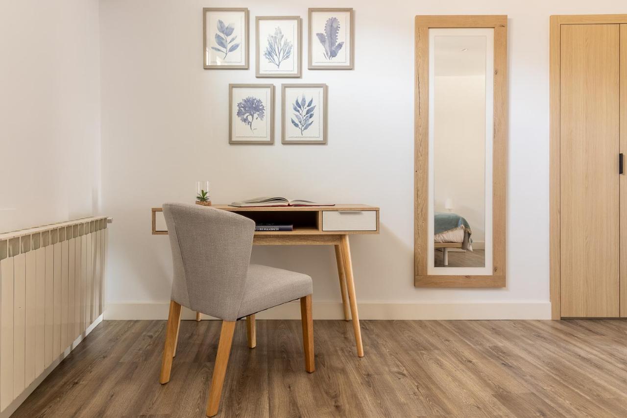 Apartamentos El Patio Plaza Santa Clara Caces Eksteriør bilde